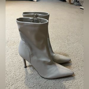 NWT off white / cream booties - Zara size 7.5
